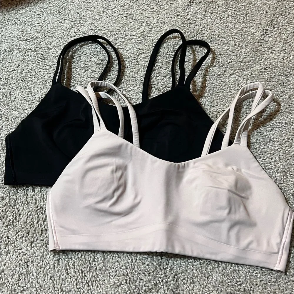 Size 6 - Bundle 2 lululemon athletica Double-Strap Sports Bras Black and Blush